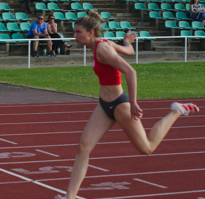 Amelie Pietsch mit Bestleistung über 400m